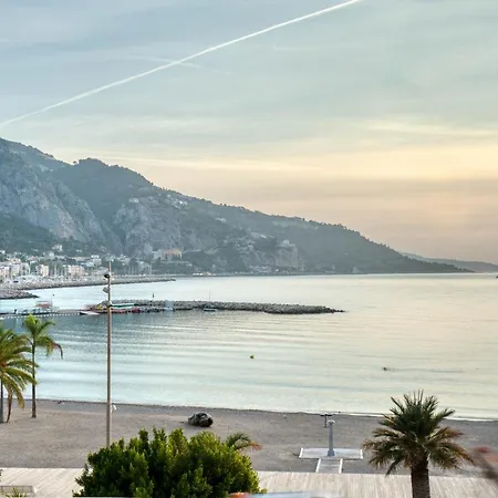 Les Sablettes Panoramic Sea View Апартаменти