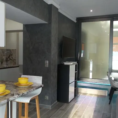 Les Sablettes Panoramic Sea View Menton