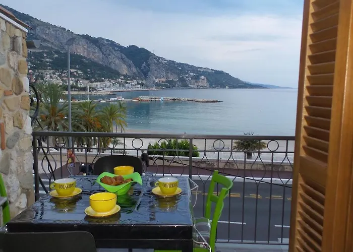 Апартаменти Les Sablettes Panoramic Sea View