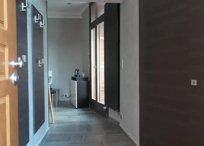 Апартаменти Les Sablettes Panoramic Sea View *